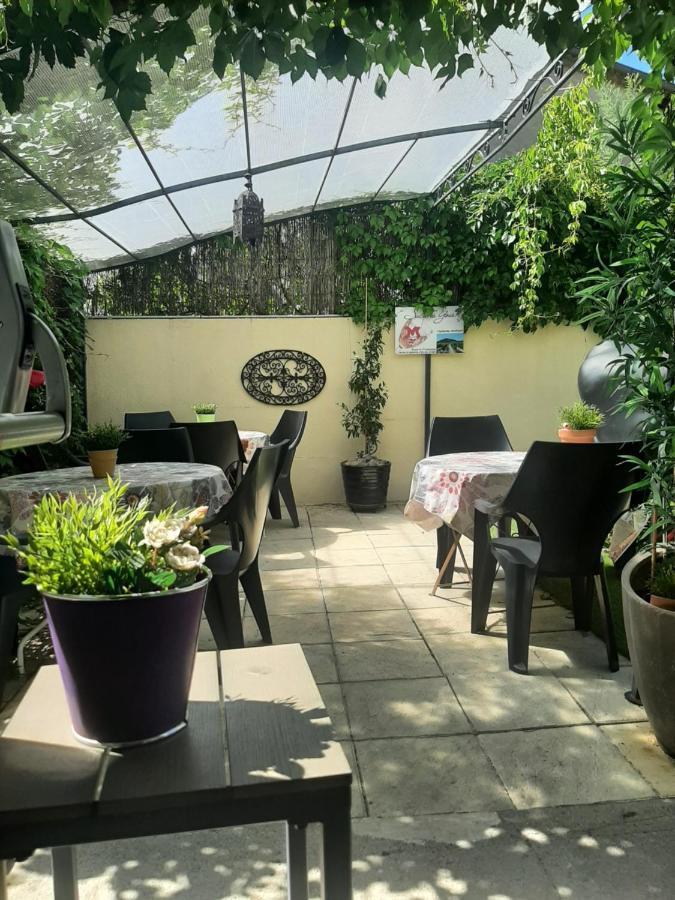 Hotel La Tour Des Fees Quissac  Екстериор снимка