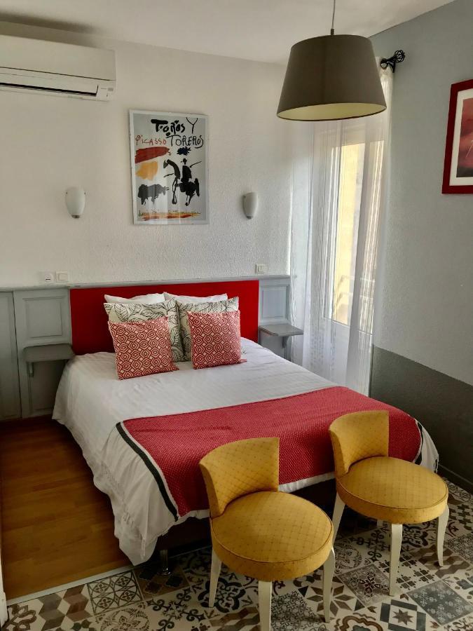 Hotel La Tour Des Fees Quissac  Екстериор снимка